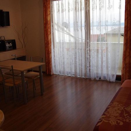 Apartments With A Parking Space Igrane, Makarska - 13535 Værelse billede