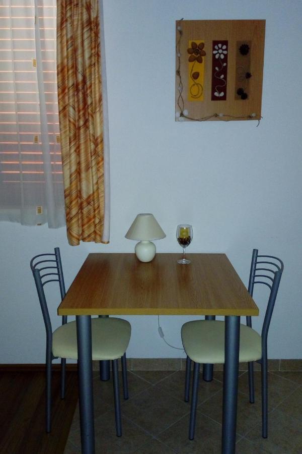 Apartments With A Parking Space Igrane, Makarska - 13535 Eksteriør billede